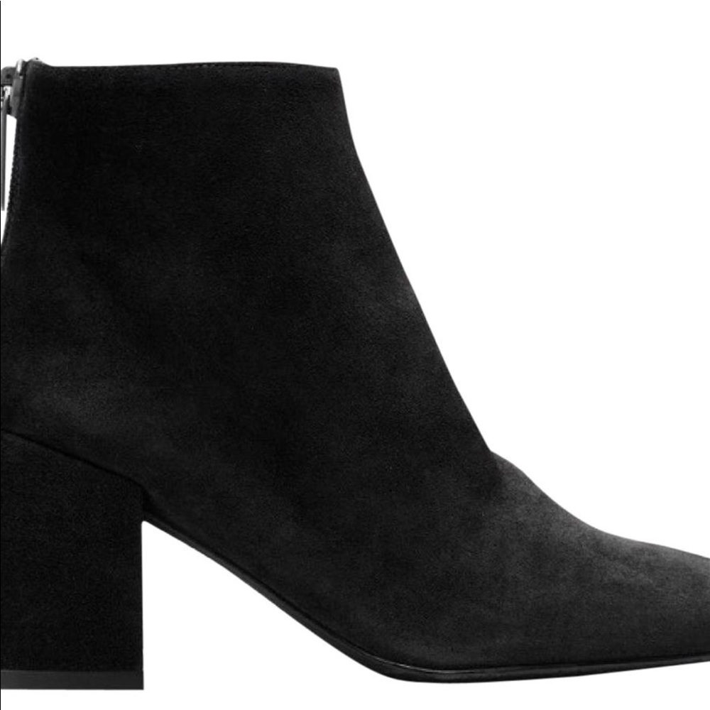 Size 6.5 Stuart weitzman Bacari suede boots